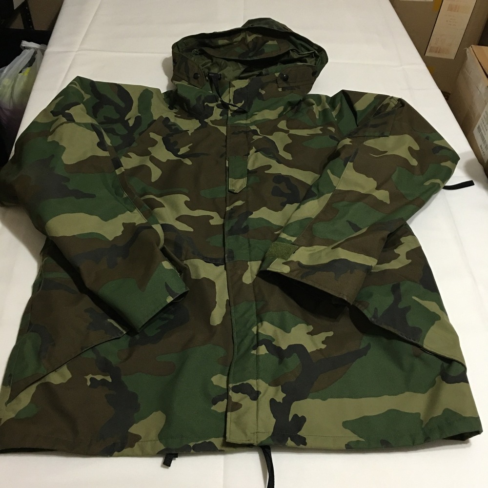 US Military Gore-Tex Parka Mens Large Green Woodland Camo Hooded Jacket